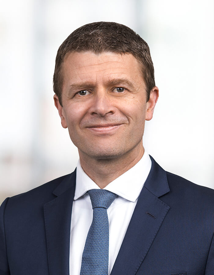 Dr. Roland Schulz