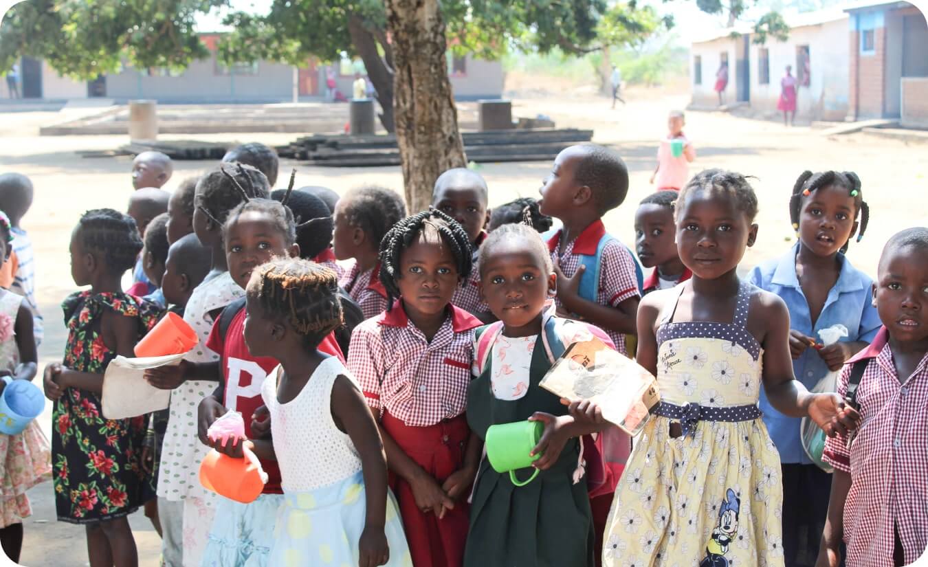 Group of kids from Zambia posing for a photo